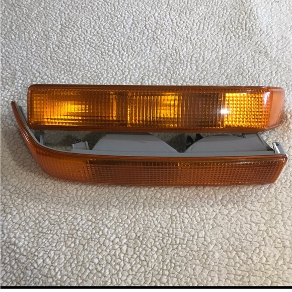 S10 Sonoma Blazer S15 Jimmy Turn Signal Park Lights Lamp Lens 16524255& 16524256 - Picture 3 of 8